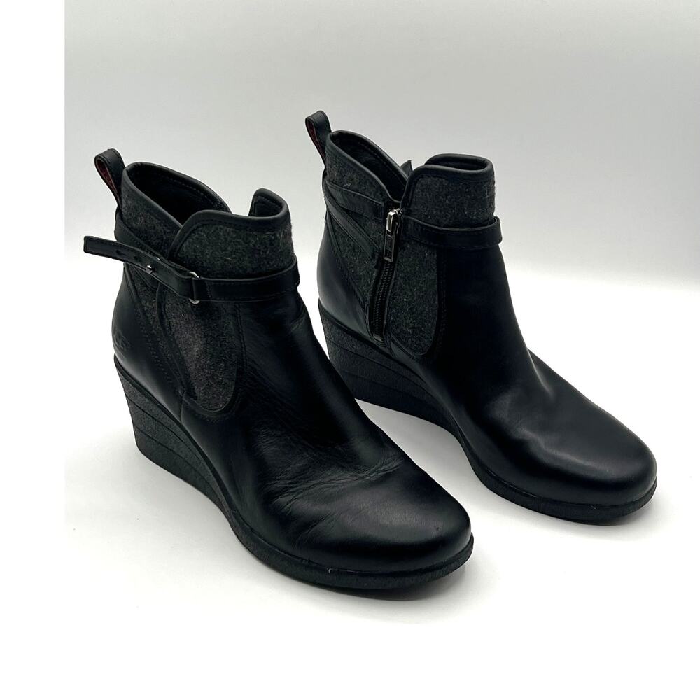 UGG AUSTRALIA EMALIE BLACK LEATHER WATERPROOF WEDGE ANKLE BOOTIE SIZE 8